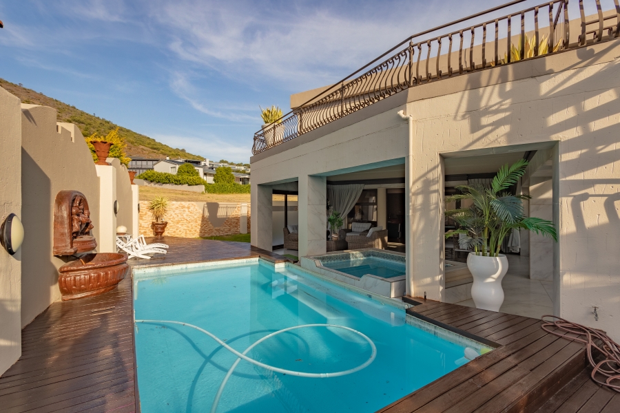 4 Bedroom Property for Sale in Baronetcy Estate Western Cape